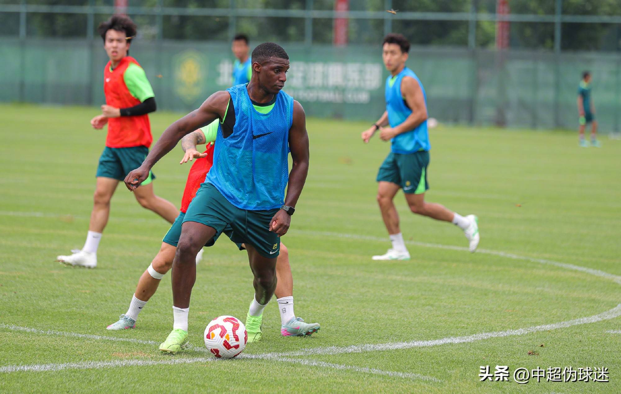 让年轻球员 让年轻球员