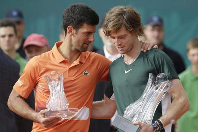 离不开球队 离不开球队