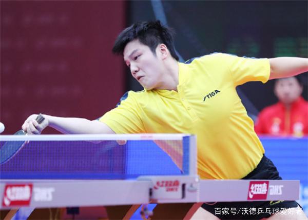 在三分线外 在三分线外