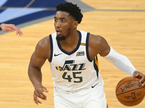 我想问一下，森林狼这么防库里是什么意思，这是库里啊。 我想问一下，森林狼这么防库里是什么意思，这是库里啊。